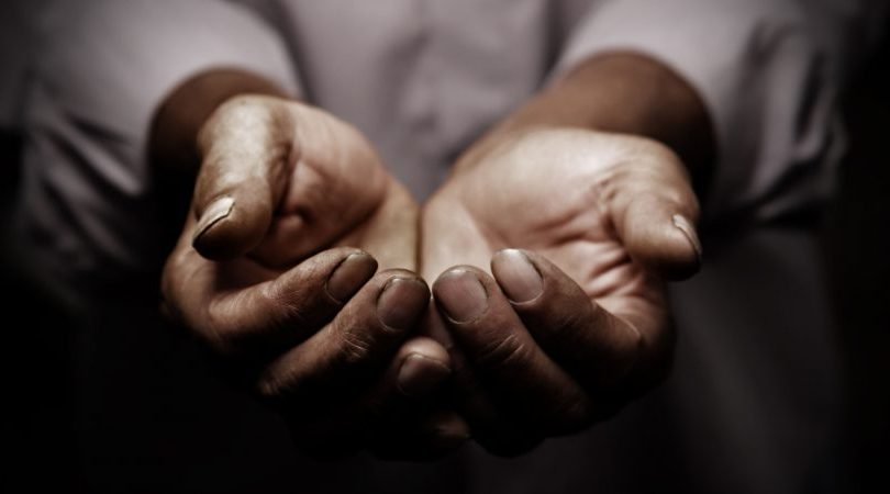 Giving-back-870x450